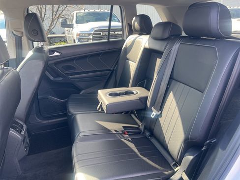 Used 2022 Volkswagen Tiguan SE image 18