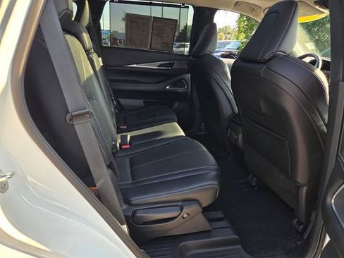 Used 2023 INFINITI QX60 Luxe w/ Performance Audio Package FWD image 23