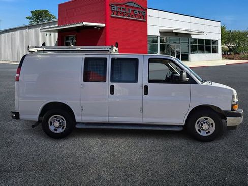 Used 2020 Chevrolet Express 2500 w/ Driver Convenience Package image 6