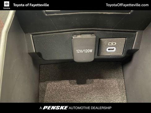 Used 2025 Toyota Corolla SE w/ SE Premium Package image 38