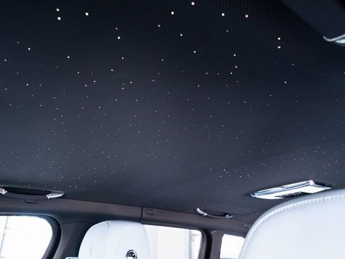 Used 2022 Rolls-Royce Cullinan image 30