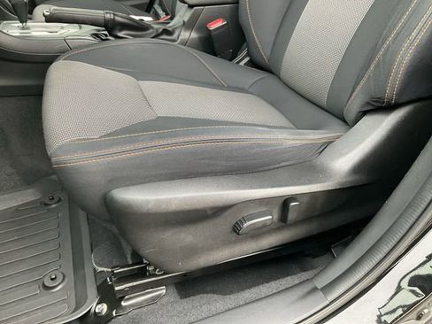 Used 2021 Subaru Crosstrek 2.0i Premium w/ Moonroof Package image 27