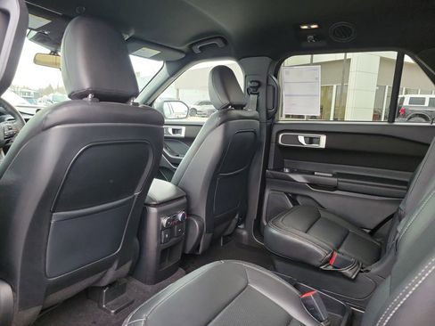 Certified 2020 Ford Explorer XLT w/ Comfort Package image 15