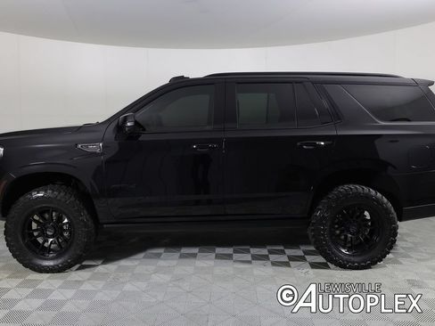 Used 2025 GMC Yukon AT4 w/ AT4 Premium Package AWD/4WD image 8