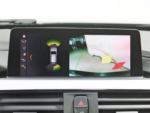 Used 2019 BMW 330i xDrive Wagon 330i xDrive M SPORT w/ M Sport Edition image 22