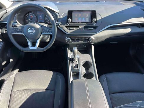 Certified 2022 Nissan Altima 2.5 S image 14