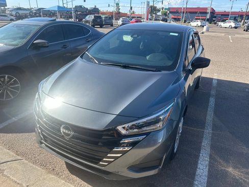 Used 2025 Nissan Versa S w/ Trunk Package FWD image 3