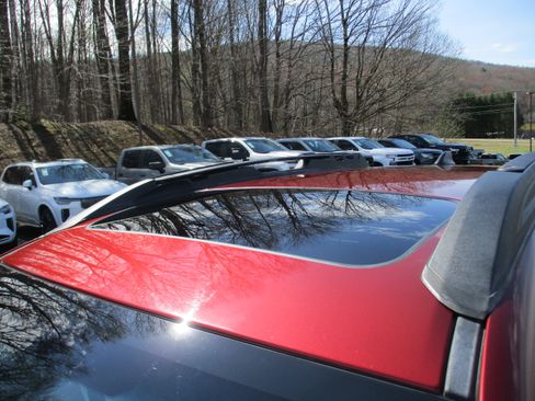 Used 2017 Subaru Outback 2.5i Limited image 11