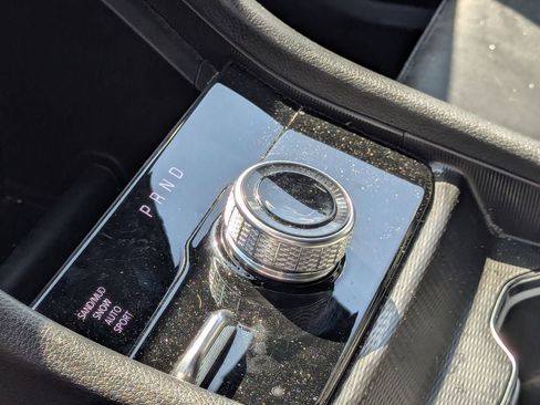 Used 2024 Jeep Grand Cherokee L Limited AWD/4WD image 8