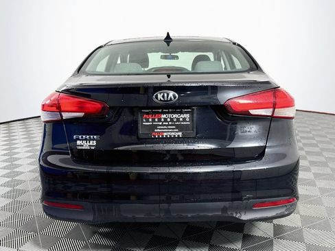 Used 2017 Kia Forte LX FWD image 6