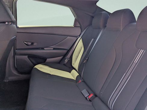 New 2025 Hyundai Elantra SEL FWD image 12