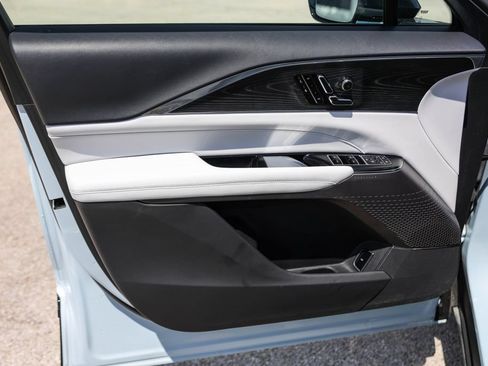 Certified 2024 Cadillac Lyriq Sport w/ LPO, Floor Liner Package AWD/4WD image 20