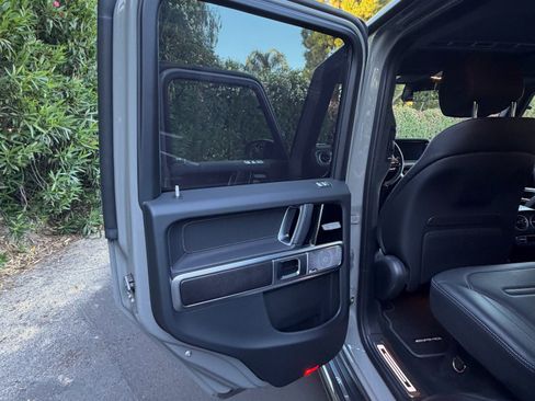 Used 2023 Mercedes-Benz G 550 image 7