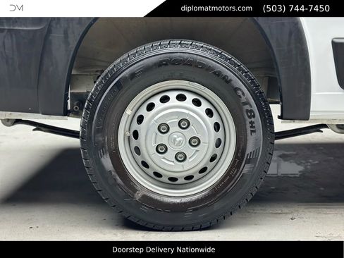 Used 2024 RAM ProMaster 2500 w/ Convenience Group image 31