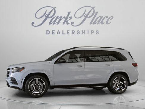Used 2023 Mercedes-Benz GLS 450 4MATIC image 4