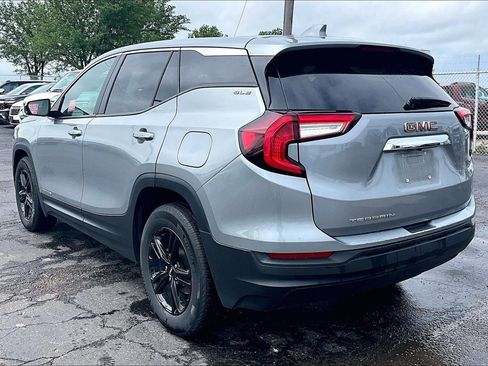 Used 2024 GMC Terrain SLE FWD image 5