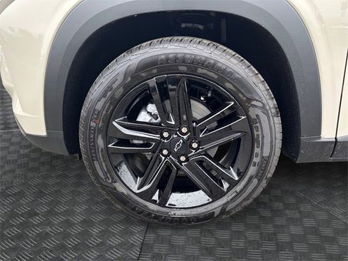 New 2026 Chevrolet Trax ACTIV w/ Sunroof Package image 14