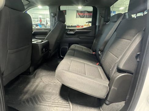 Used 2025 Chevrolet Silverado 1500 LT AWD/4WD image 16