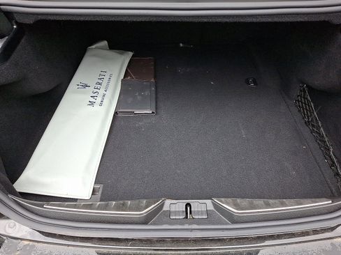 Used 2021 Maserati Quattroporte Trofeo image 31