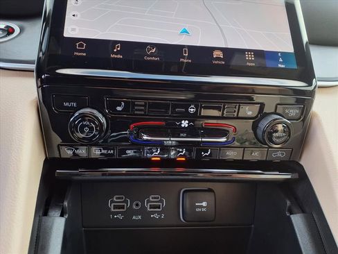 New 2025 Jeep Grand Cherokee Limited w/ Black Appearance Package AWD/4WD image 19