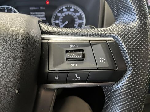 Used 2022 Mitsubishi Outlander ES image 19