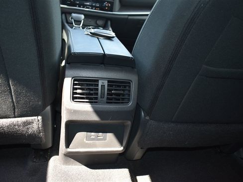 Used 2023 Nissan Rogue SV AWD/4WD image 22