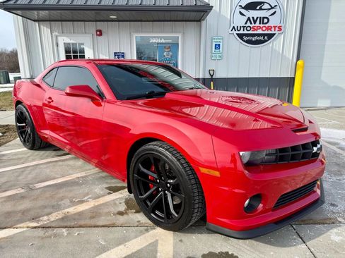 Used 2013 Chevrolet Camaro SS w/ SS Performance Package image 2