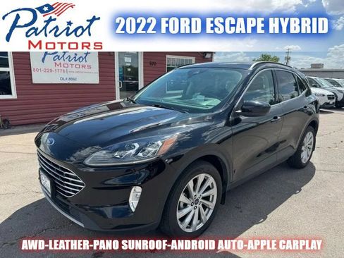 Used 2022 Ford Escape Titanium w/ Titanium Elite Package AWD/4WD image 1