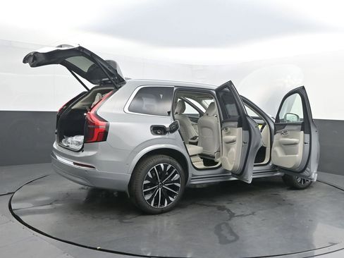 New 2026 Volvo XC90 B6 Ultra w/ Protection Package AWD/4WD image 39