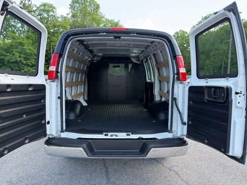 Used 2025 GMC Savana 2500 w/ Driver Convenience Package RWD image 27