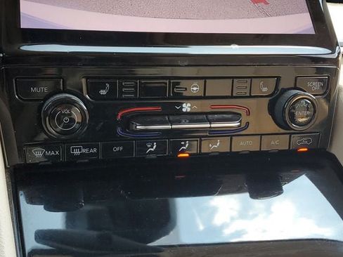 Certified 2021 Jeep Grand Cherokee L Limited RWD image 33