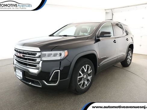 Used 2021 GMC Acadia SLE image 1