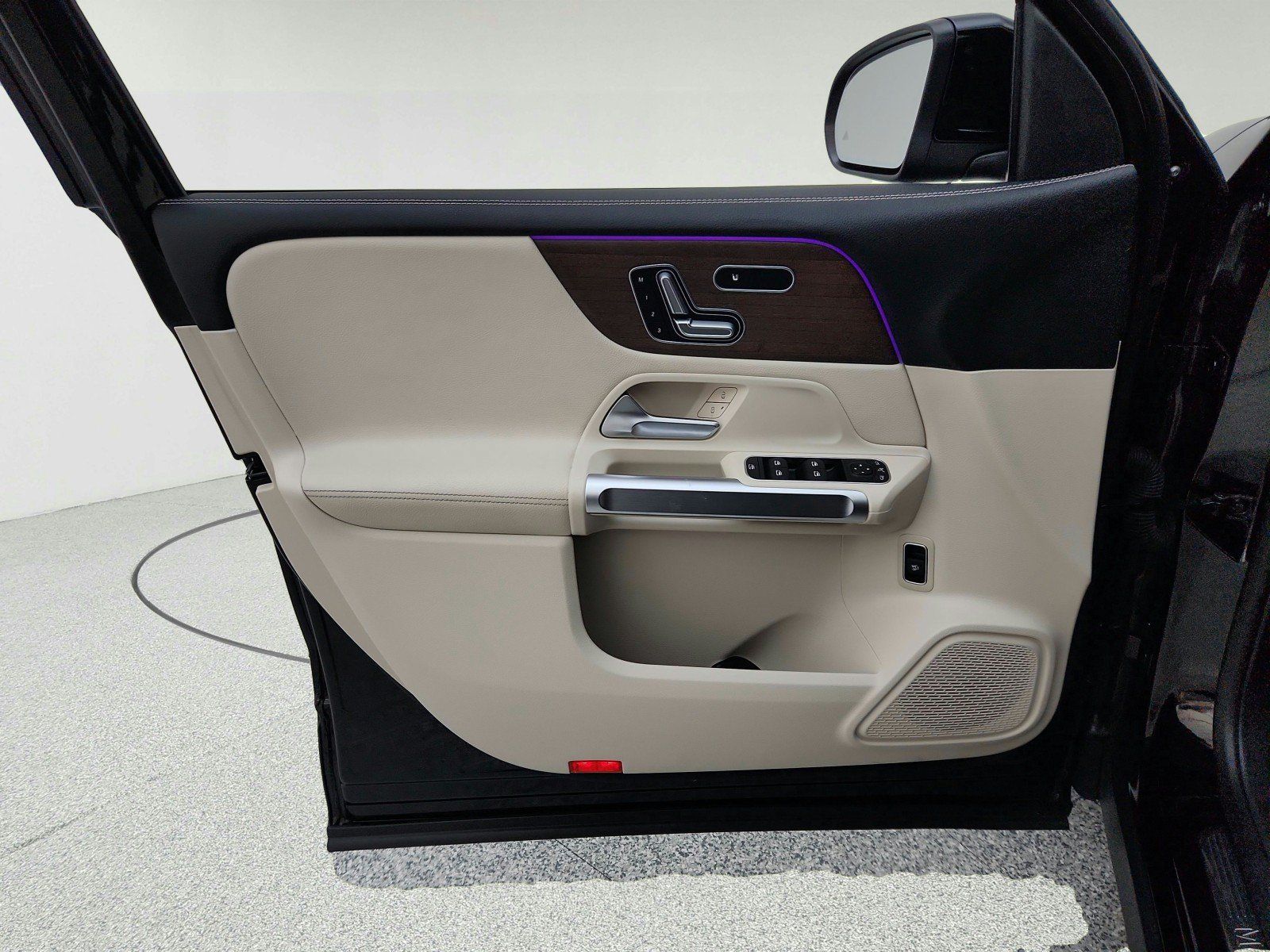 Used 2023 Mercedes-Benz GLB 250 image 26