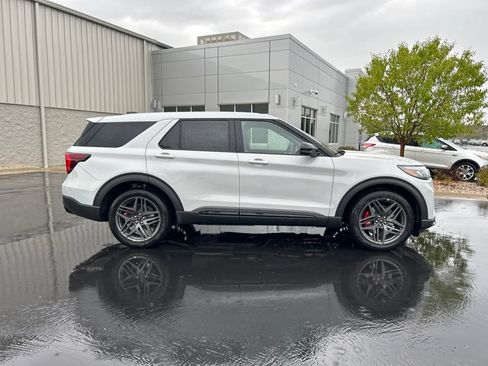 New 2027 Ford Explorer ST w/ Sun And Sound Package AWD/4WD image 5