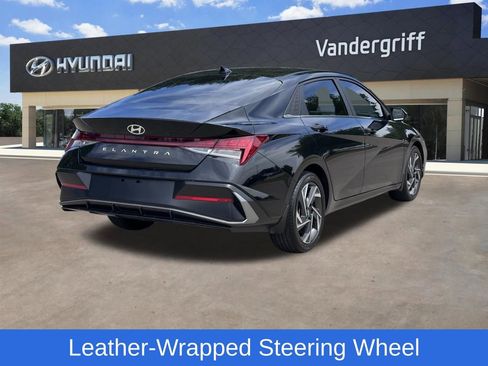 Used 2024 Hyundai Elantra SEL w/ Convenience Package FWD image 10