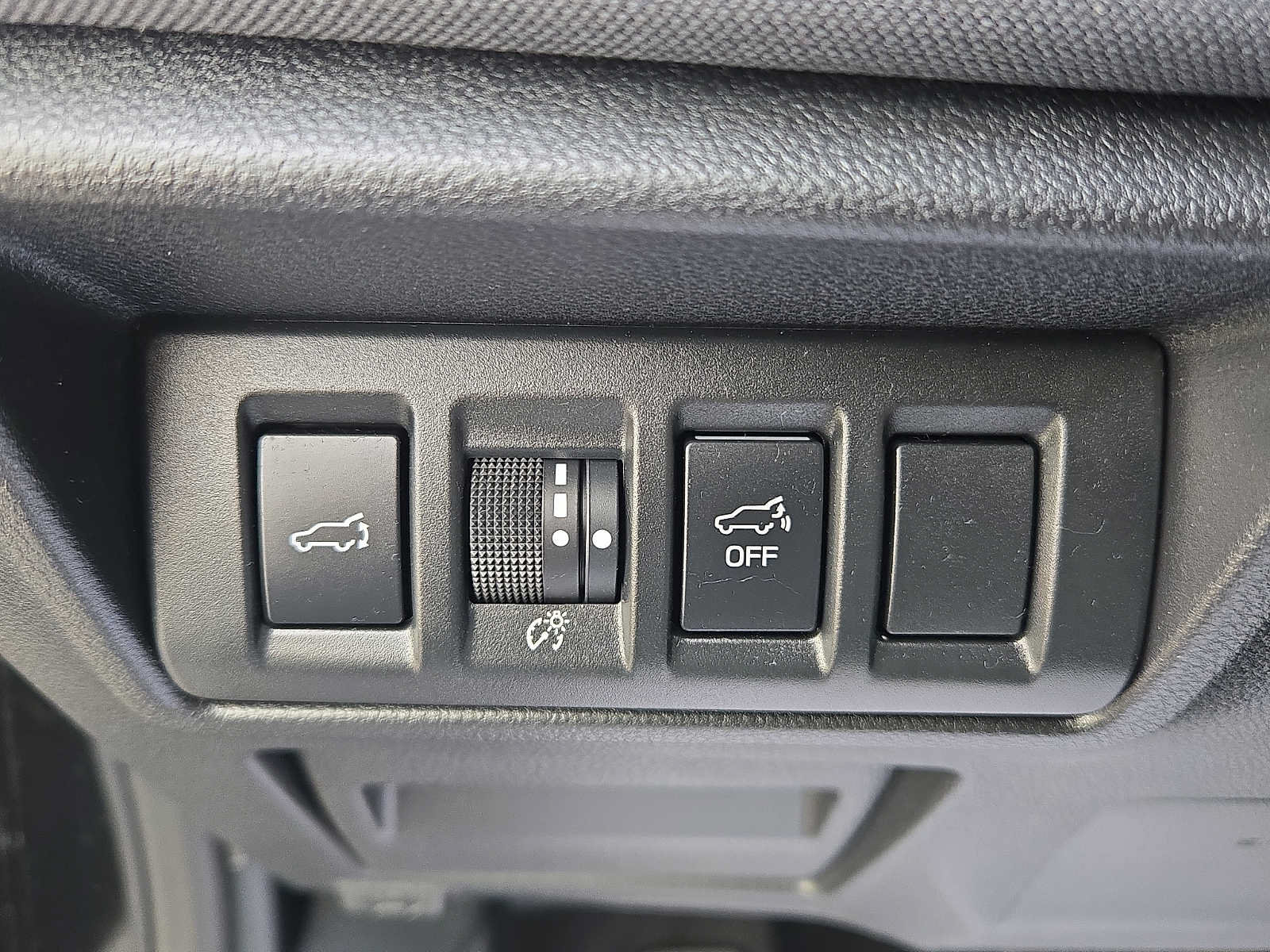 Used 2023 Subaru Outback Premium AWD/4WD image 21