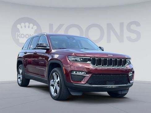 Used 2023 Jeep Grand Cherokee Limited AWD/4WD image 10