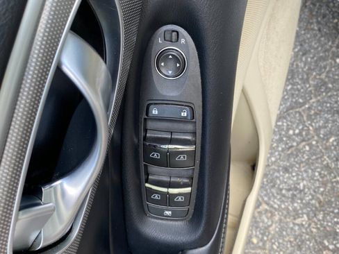 Used 2015 INFINITI Q50 Premium w/ Navigation Package RWD image 17