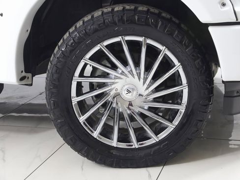 Used 2019 Ford F150 Lariat image 15