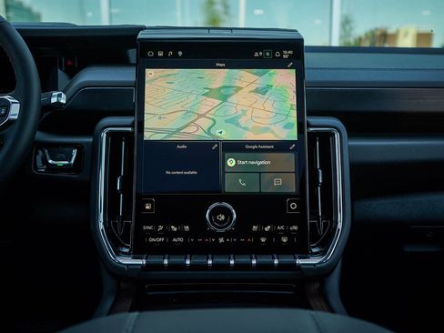 New 2026 GMC Yukon Denali w/ Sun & Power Step Package image 18
