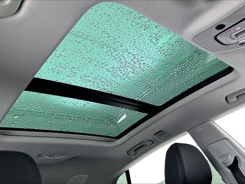 Used 2023 Audi Q8 Premium Plus image 21