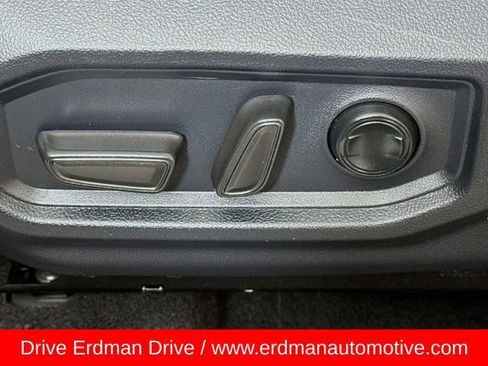 Used 2023 Toyota Tundra Limited image 12