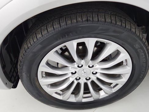 Used 2016 INFINITI QX80 4WD w/ Deluxe Technology Package image 43