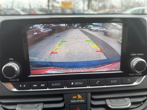 Used 2024 Nissan Altima 2.5 S image 17