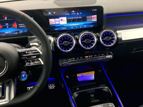 Certified 2025 Mercedes-Benz GLB 35 AMG 4MATIC image 5