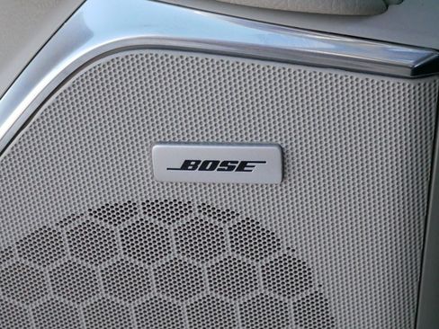 Used 2017 Cadillac Escalade Luxury image 28