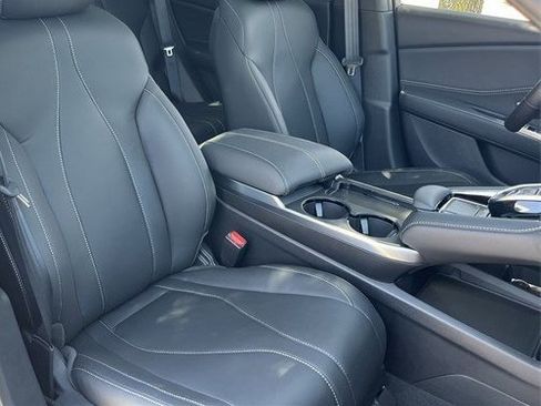 Used 2025 Acura RDX SH-AWD image 30