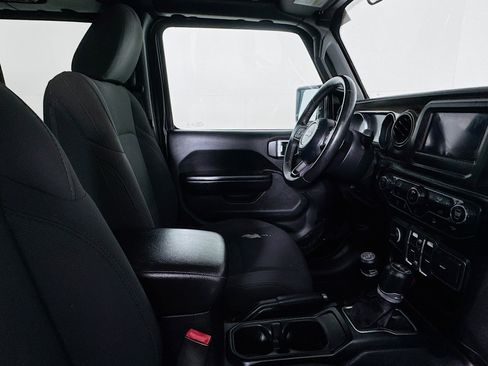 Used 2019 Jeep Wrangler Unlimited Sport S image 28