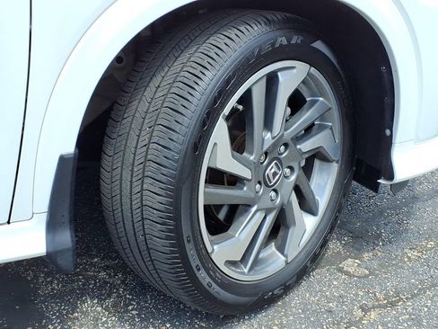 Used 2019 Honda HR-V Touring image 8