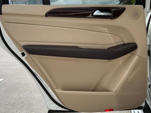 Used 2019 Mercedes-Benz GLS 450 4MATIC w/ Premium 1 Package image 19